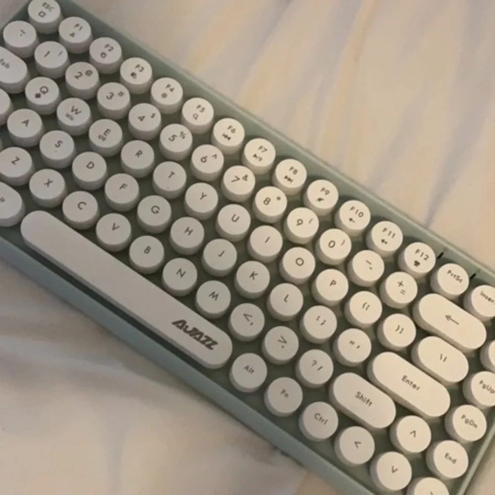 NWOT Mint Bluetooth Keyboard
